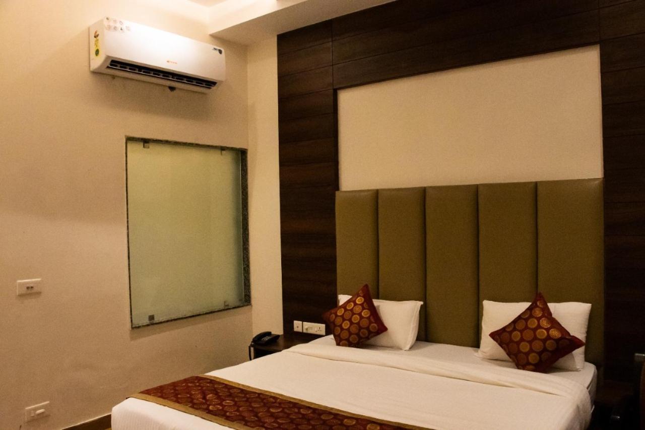 Hotel Sourav Park Inn Agra Agra  Exterior foto